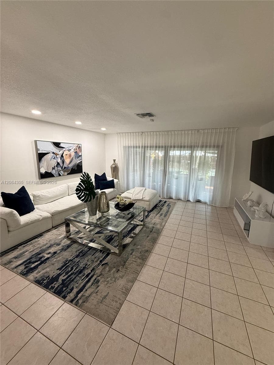 308 NW 19th St # 0, Homestead, FL 33030 photo 3