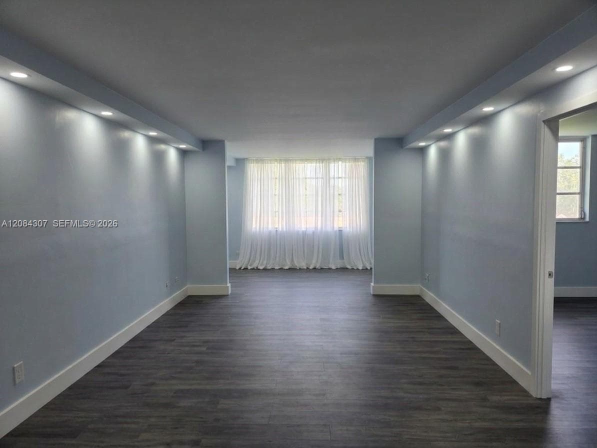 445 NE 195th St # 332, Miami, FL 33179 photo 5
