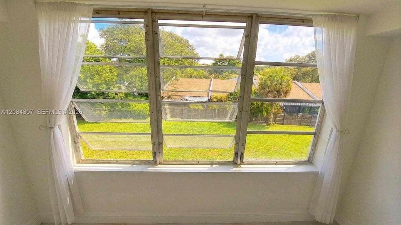 445 NE 195th St # 332, Miami, FL 33179 photo 10