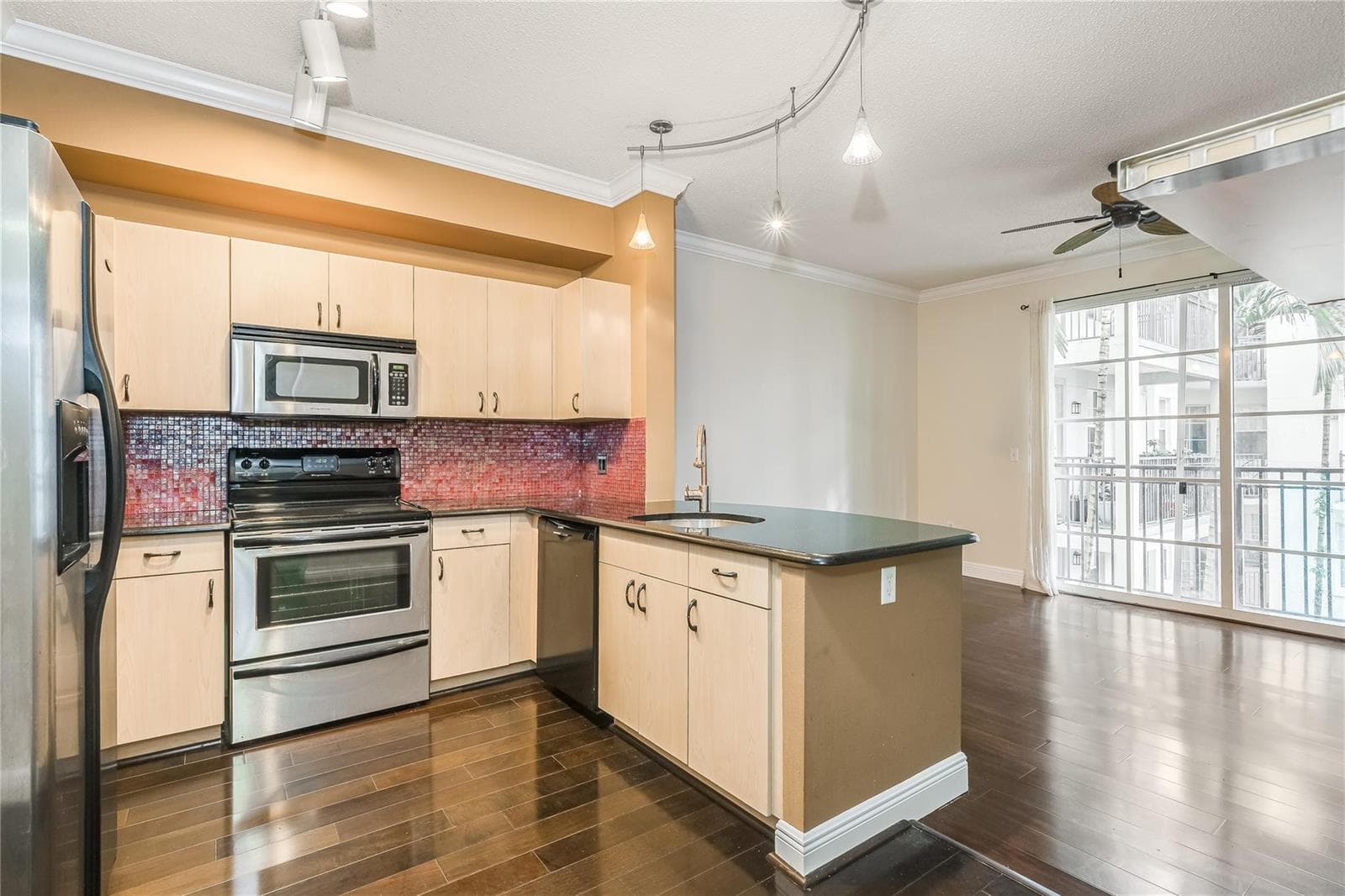 533 NE 3rd Avenue # 319, Fort Lauderdale, FL 33301 photo 2