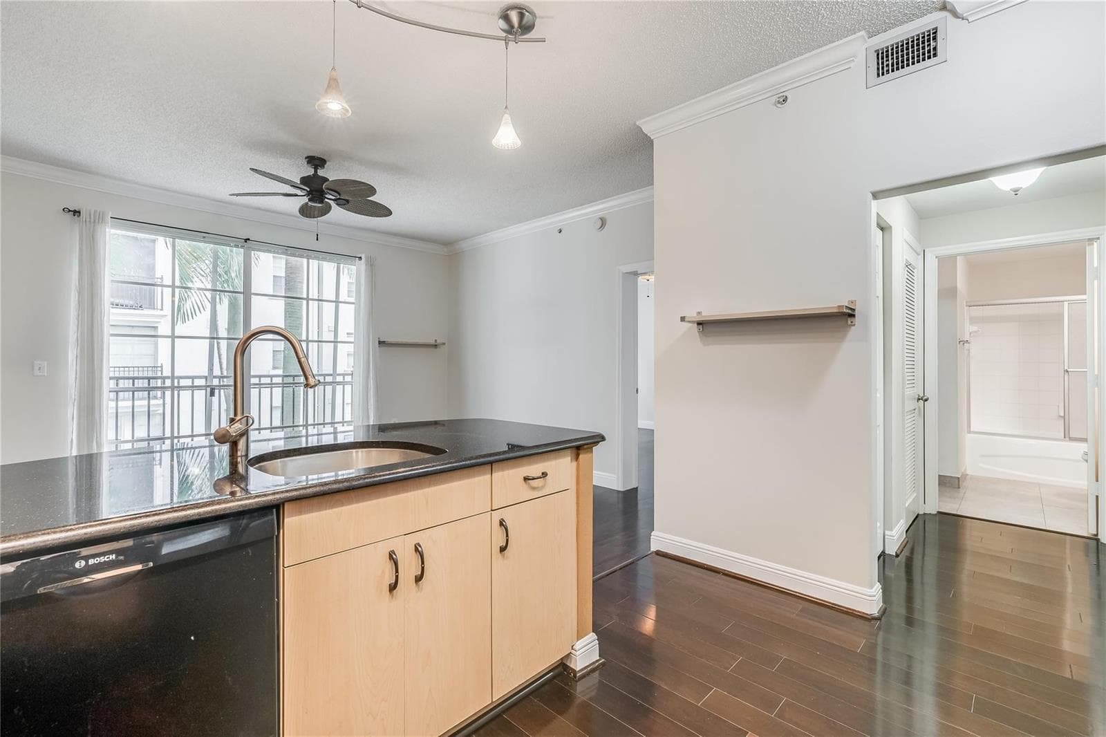 533 NE 3rd Avenue # 319, Fort Lauderdale, FL 33301 photo 5