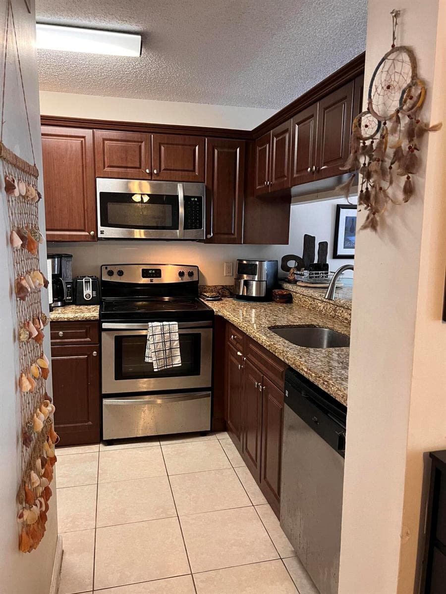 1103 Glenmoor Drive, West Palm Beach, FL 33409 photo 10