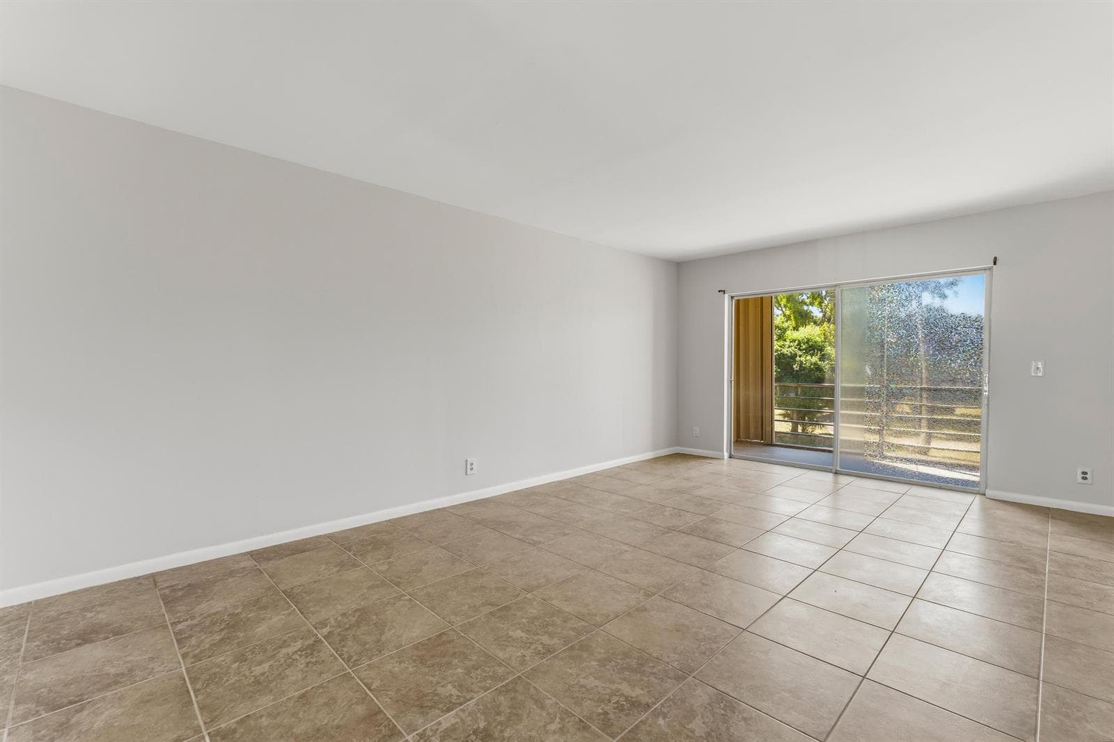 1638 EMBASSY Drive # 208, West Palm Beach, FL 33401 photo 2