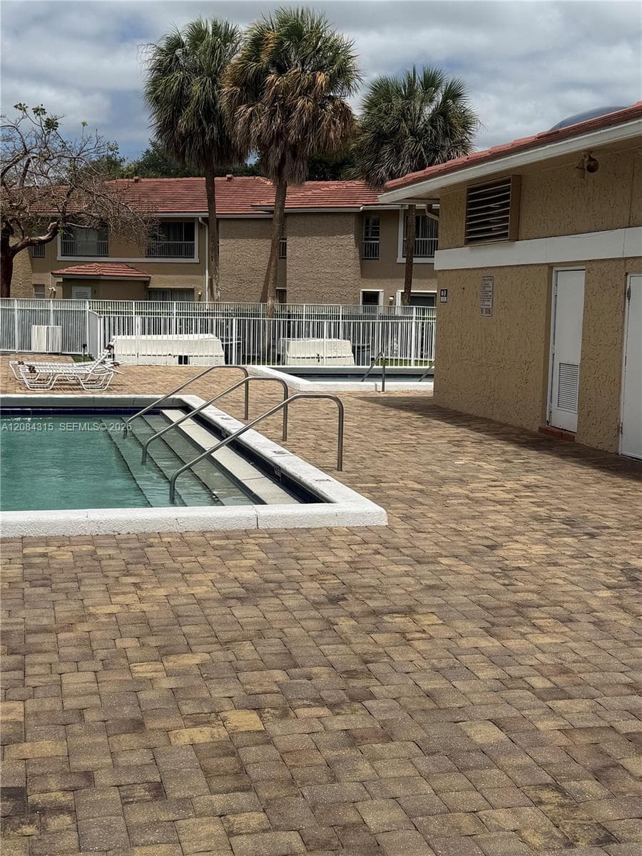 10228 Twin Lakes Dr # 16-E, Coral Springs, FL 33071 photo 5