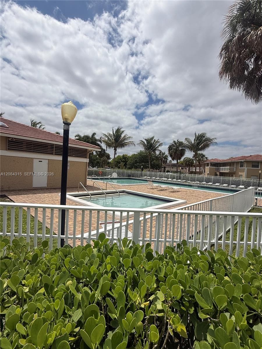 10228 Twin Lakes Dr # 16-E, Coral Springs, FL 33071 photo 9