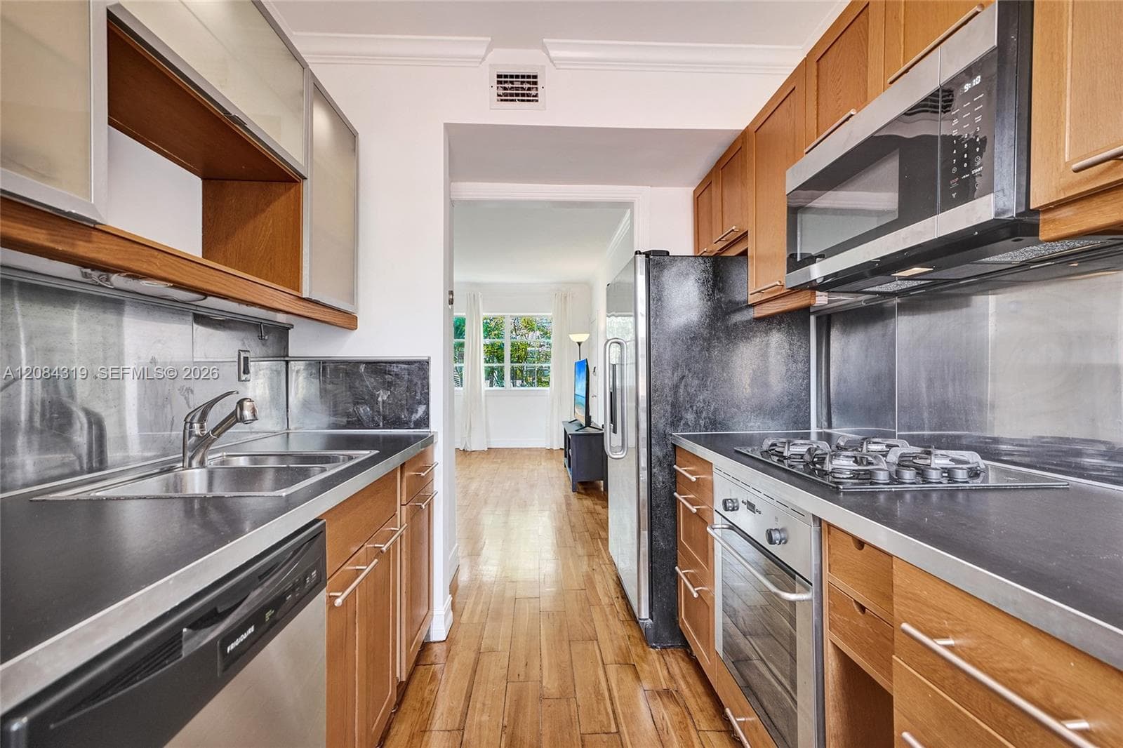736 Lenox Ave # B7, Miami Beach, FL 33139 photo 12