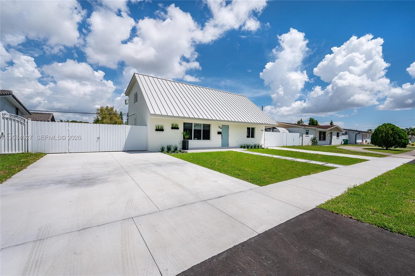 9361 SW 27th St, Miami, FL 33165 photo 2