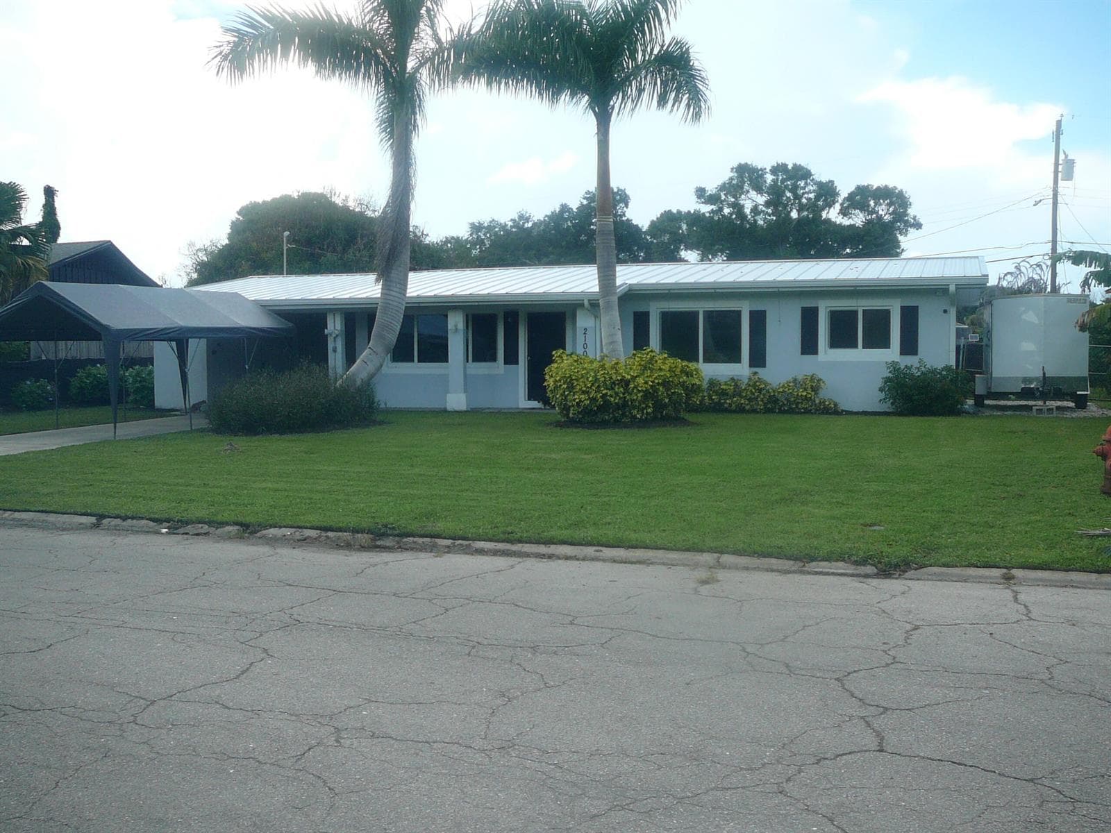 2100 W Esplanade, Fort Pierce, FL 34982