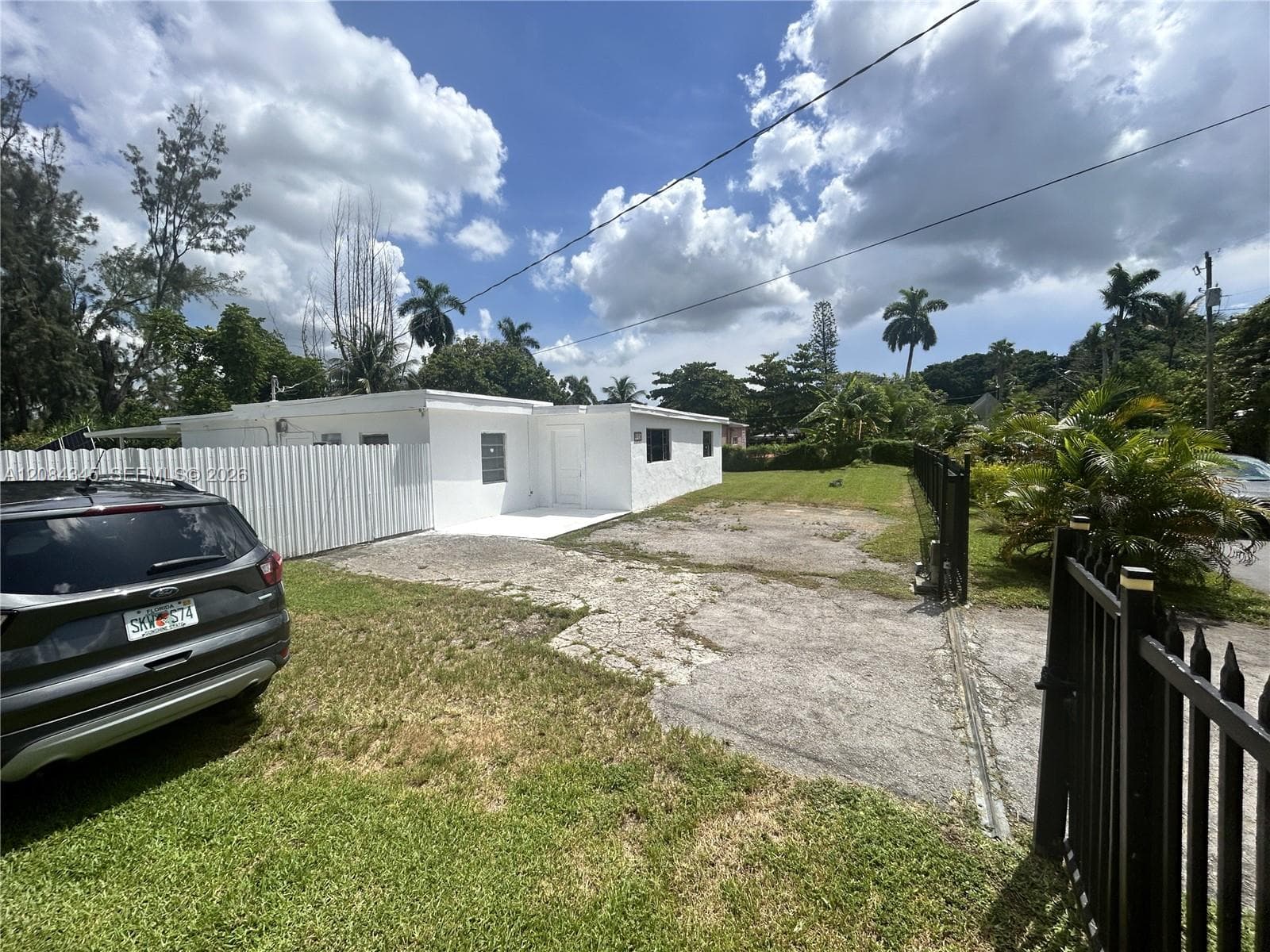 1843 NW 107th St, Miami, FL 33167 photo 4