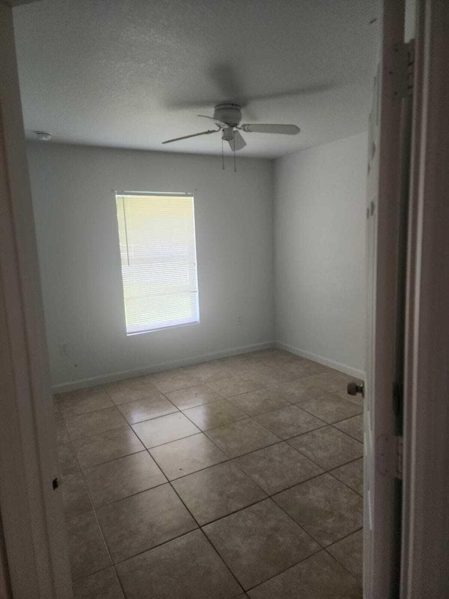 1050 SW JOHN MACCORMACK Terrace, Port St. Lucie, FL 34953 photo 4