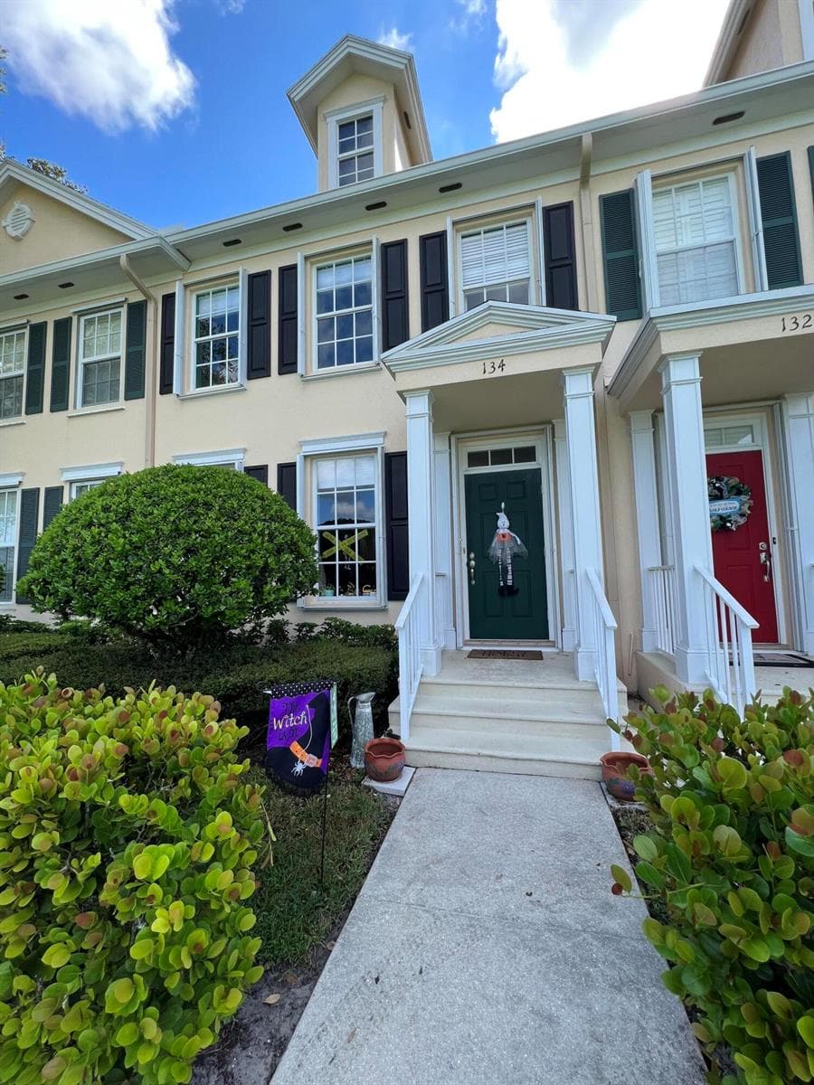 134 Wentworth Court, Jupiter, FL 33458 photo 4