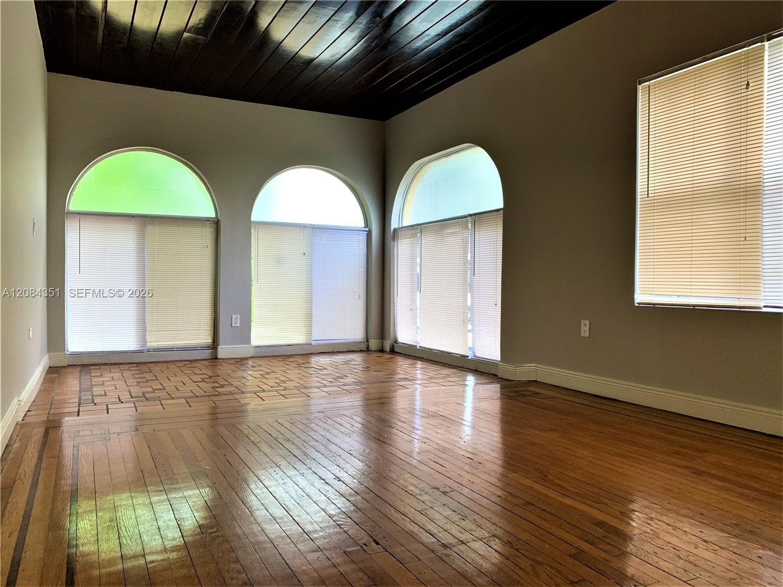 176 NE 46th St, Miami, FL 33137 photo 6