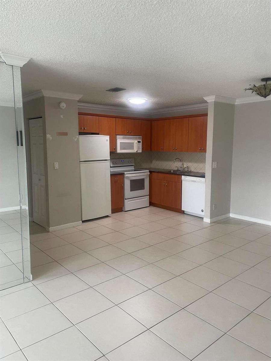 170 CYPRESS CLUB Drive # 730, Pompano Beach, FL 33060 photo 5