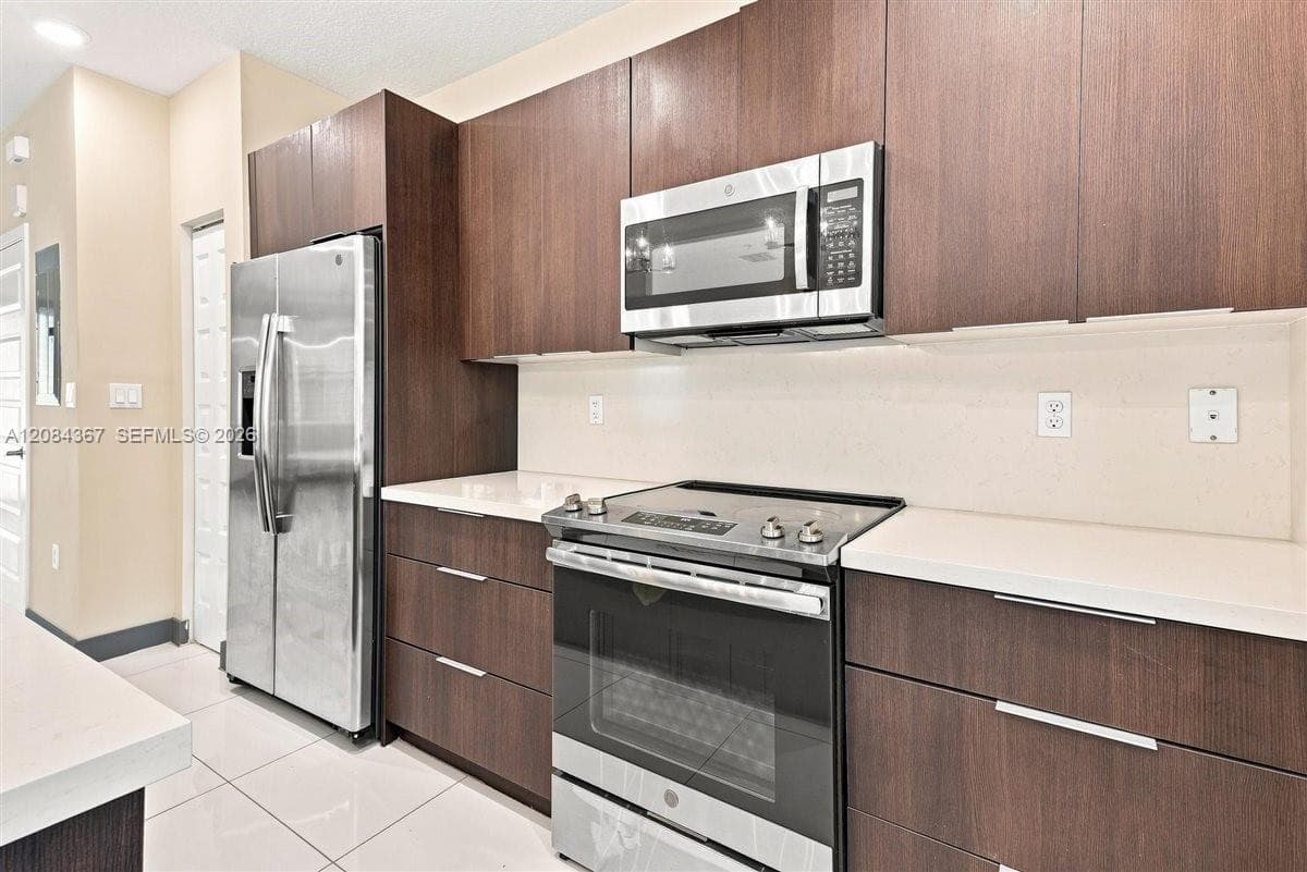 10455 NW 82nd St # 10, Doral, FL 33178 photo 8