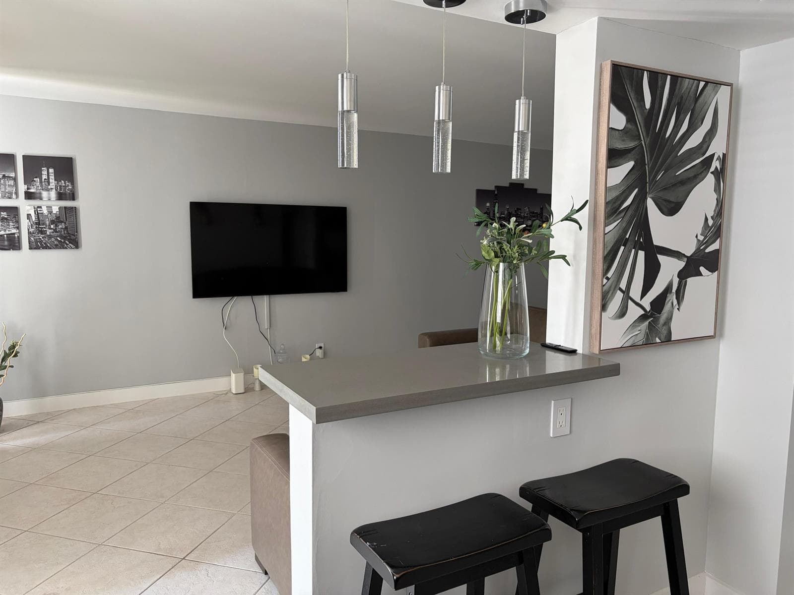 137 GOLDEN ISLES Drive # 412, Hallandale Beach, FL 33009 photo 8