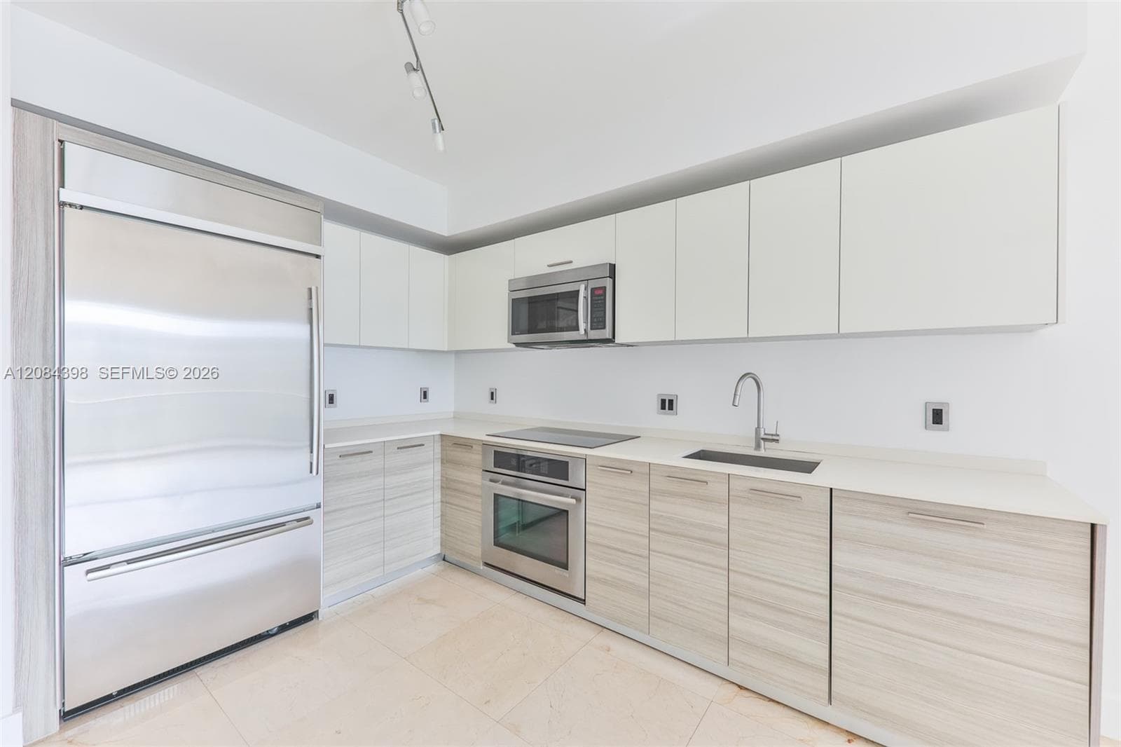 1300 Brickell Bay Dr # 1206, Miami, FL 33131 photo 4