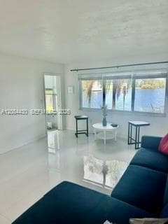 18901 NE 14th Ave # 104, Miami, FL 33179 photo 2