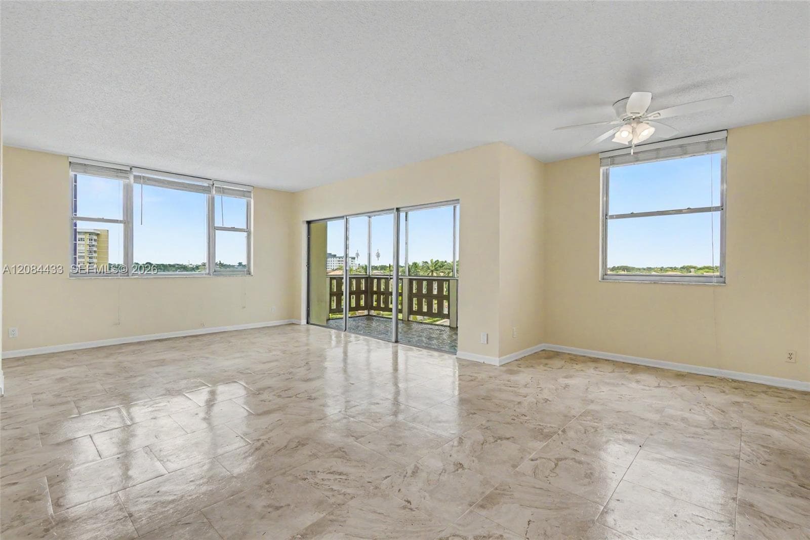 4330 Hillcrest Dr # 520, Hollywood, FL 33021 photo 2