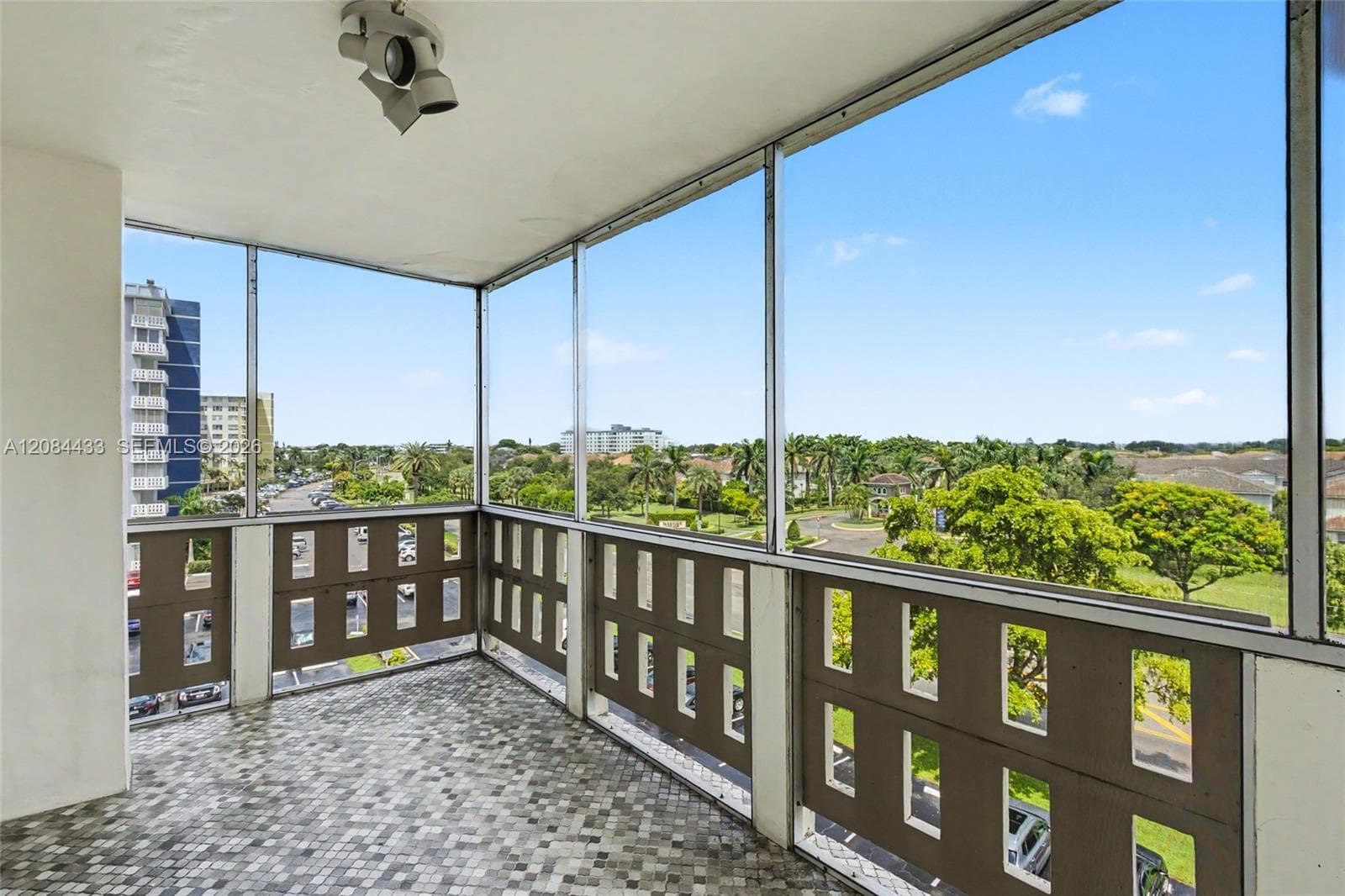 4330 Hillcrest Dr # 520, Hollywood, FL 33021 photo 4