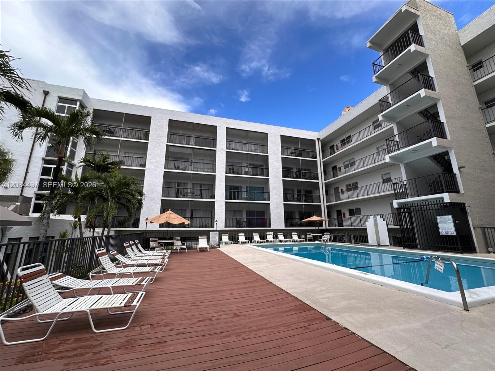 201 178th Dr # 527, Sunny Isles Beach, FL 33160 photo 4