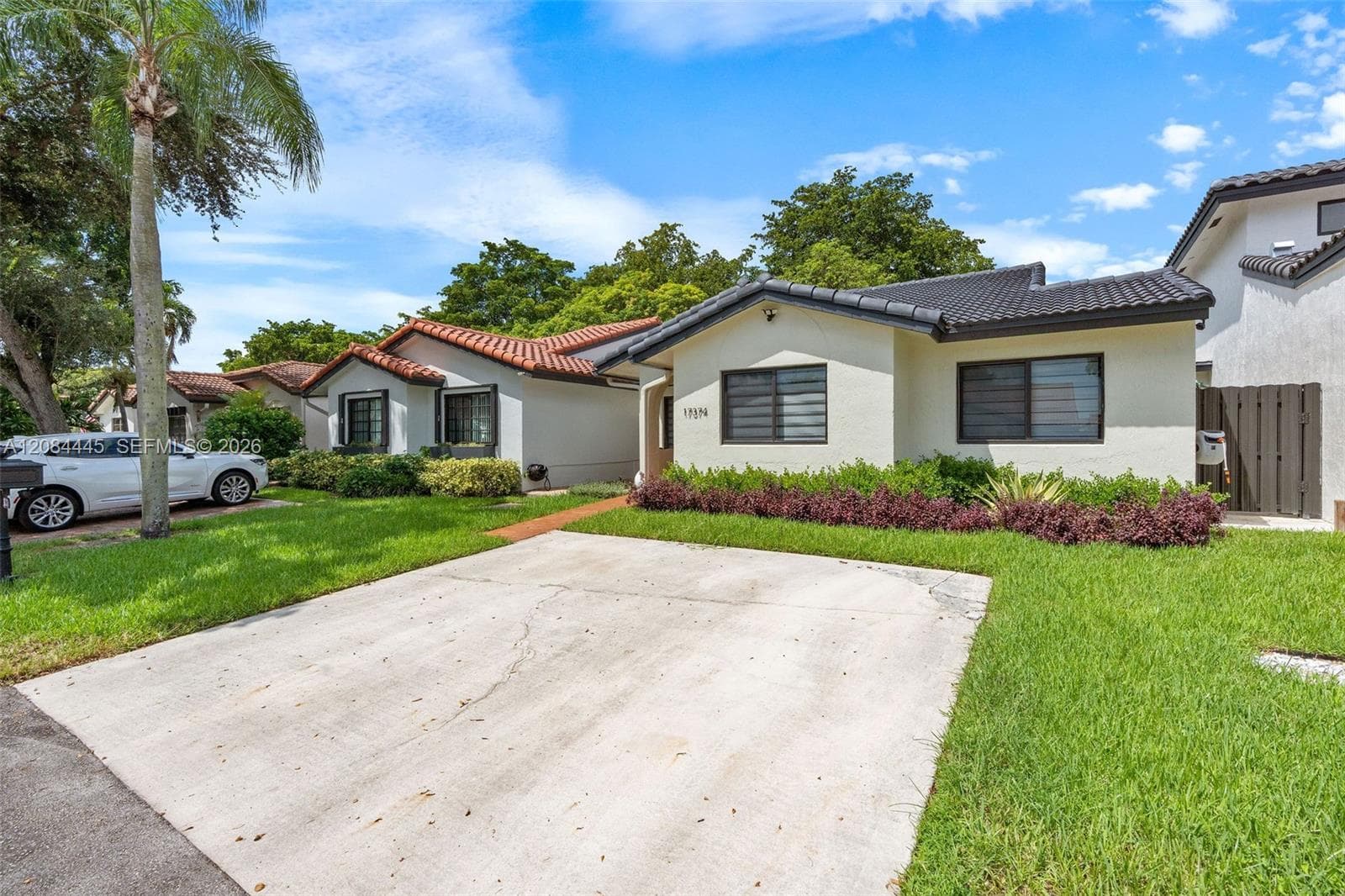 17374 NW 66th Pl, Hialeah, FL 33015 photo 3