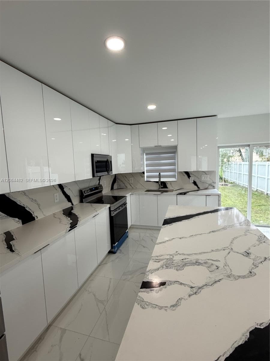 2100 NW 102nd St # 2, Miami, FL 33147 photo 2