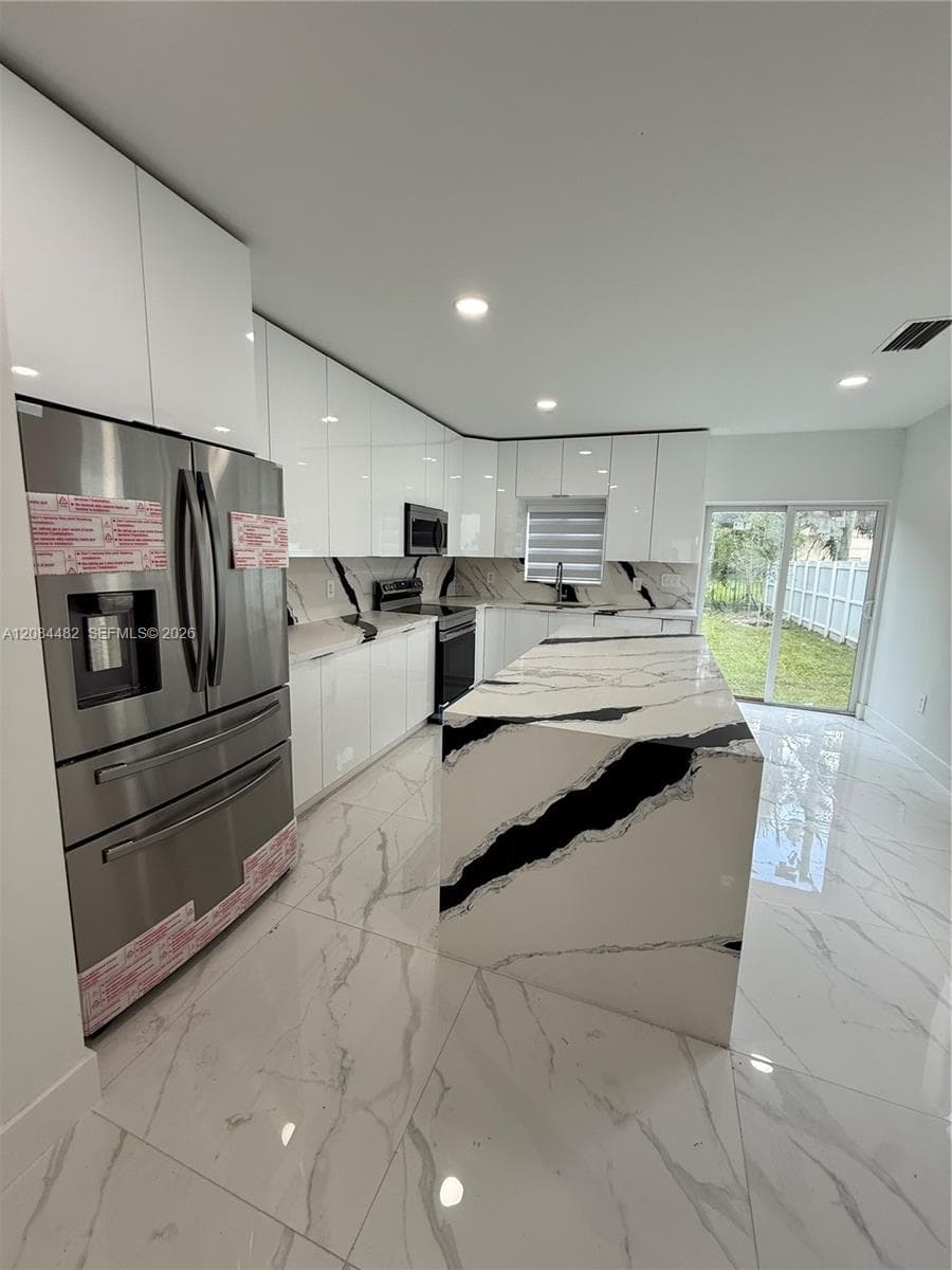 2100 NW 102nd St # 2, Miami, FL 33147 photo 7