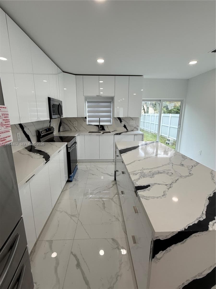 2100 NW 102nd St # 2, Miami, FL 33147 photo 3