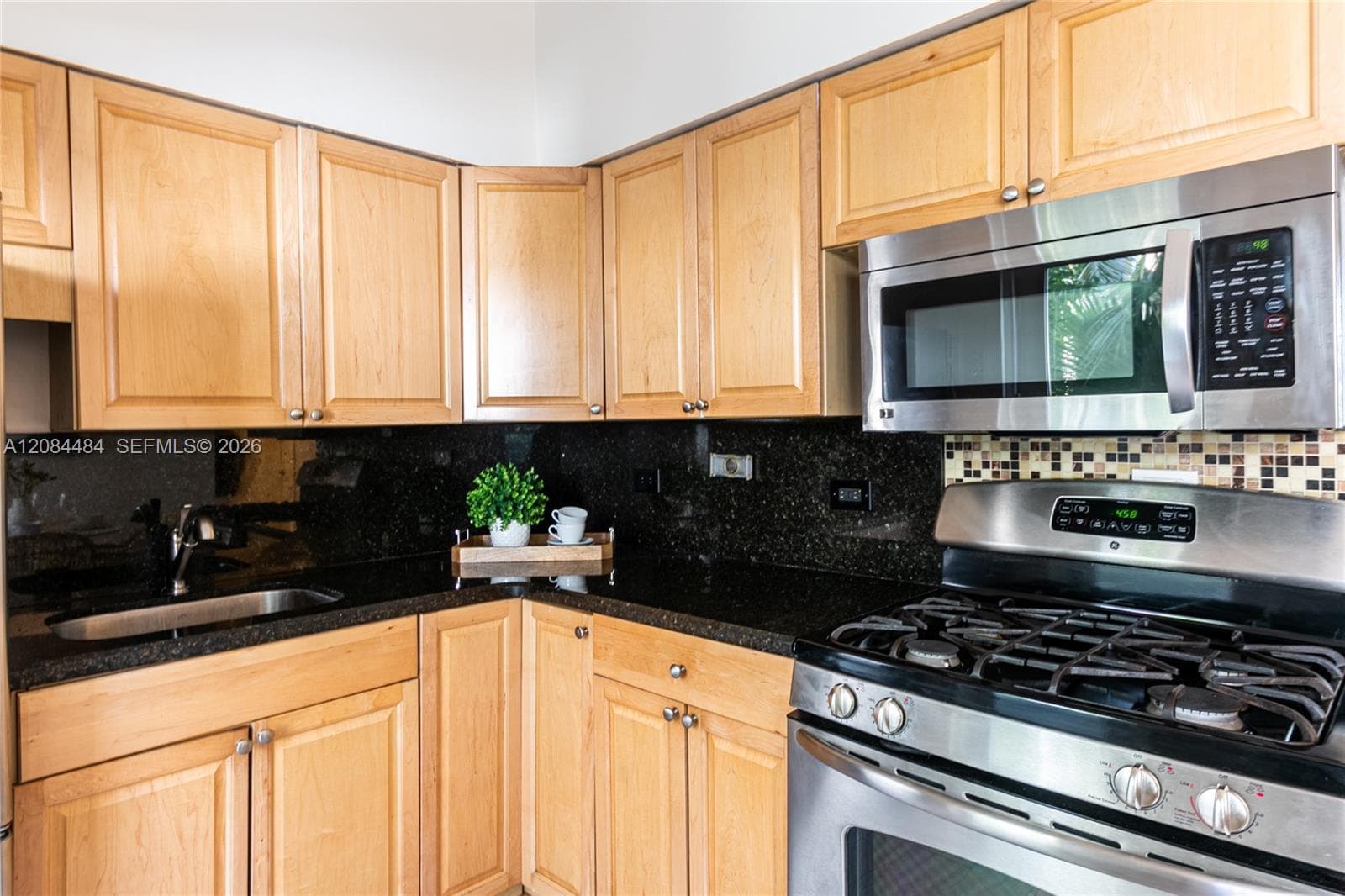 1431 Lincoln Ter # 2, Miami Beach, FL 33139 photo 11