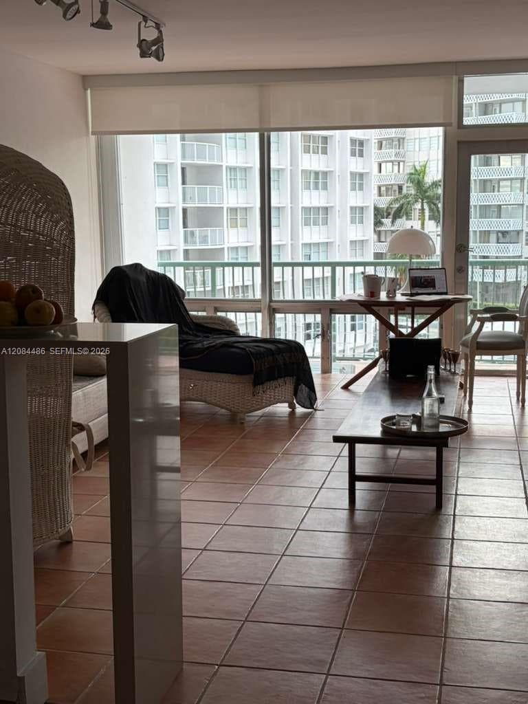1408 Brickell Bay Dr # 402, Miami, FL 33131 photo 5