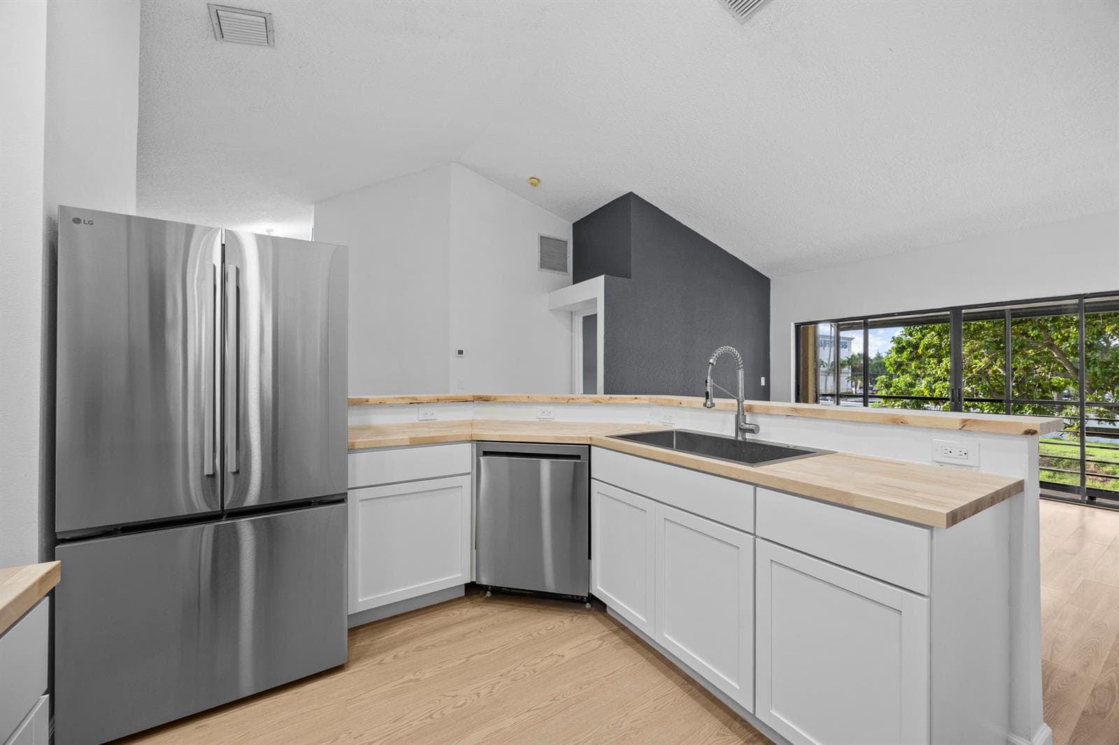 15 Via De Casas Sur # 204, Boynton Beach, FL 33426 photo 7