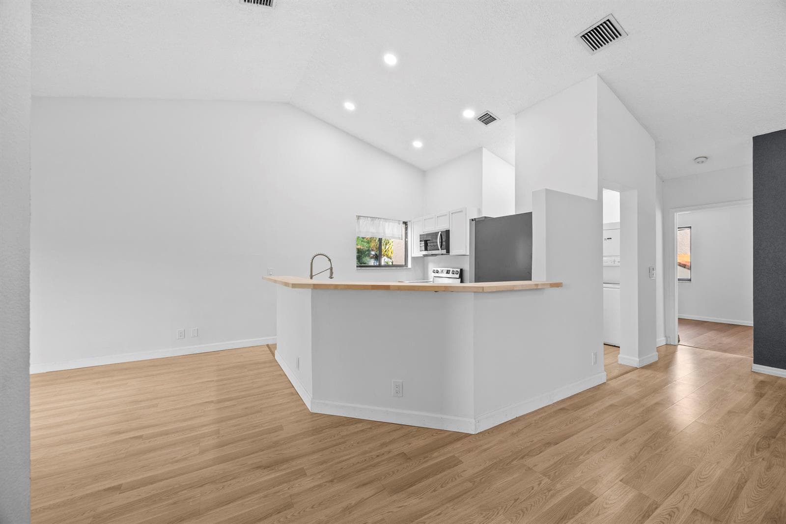 15 Via De Casas Sur # 204, Boynton Beach, FL 33426 photo 3