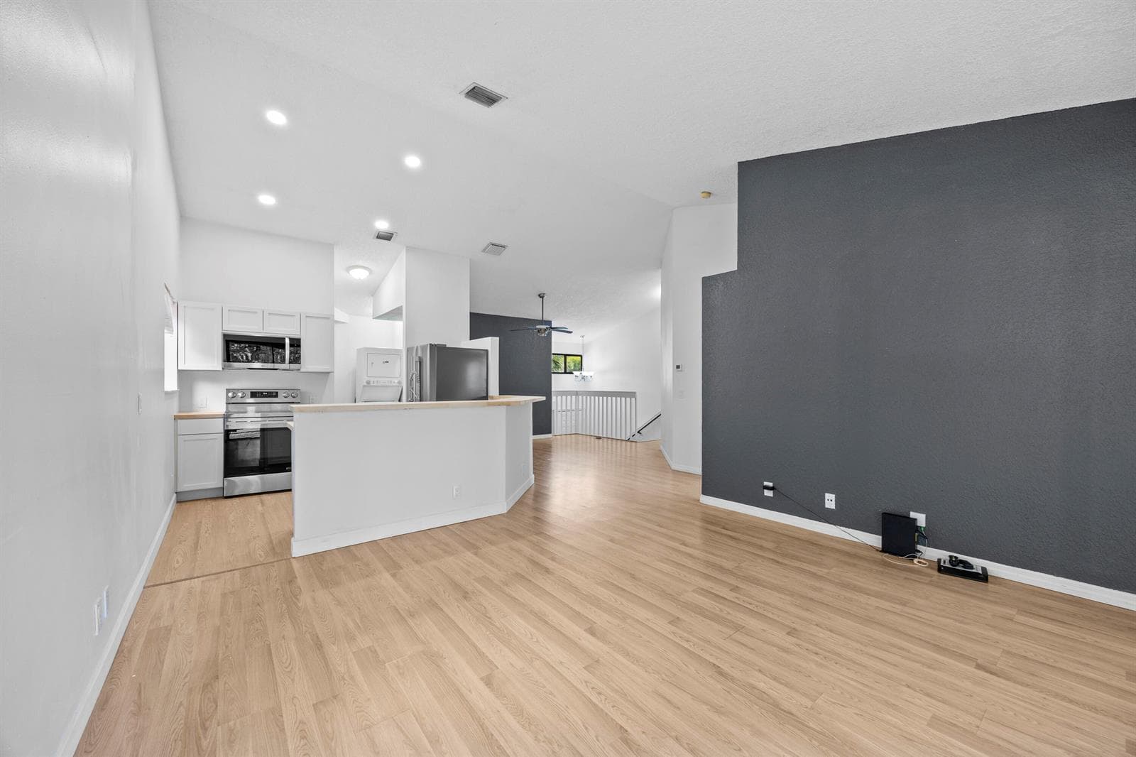15 Via De Casas Sur # 204, Boynton Beach, FL 33426 photo 5