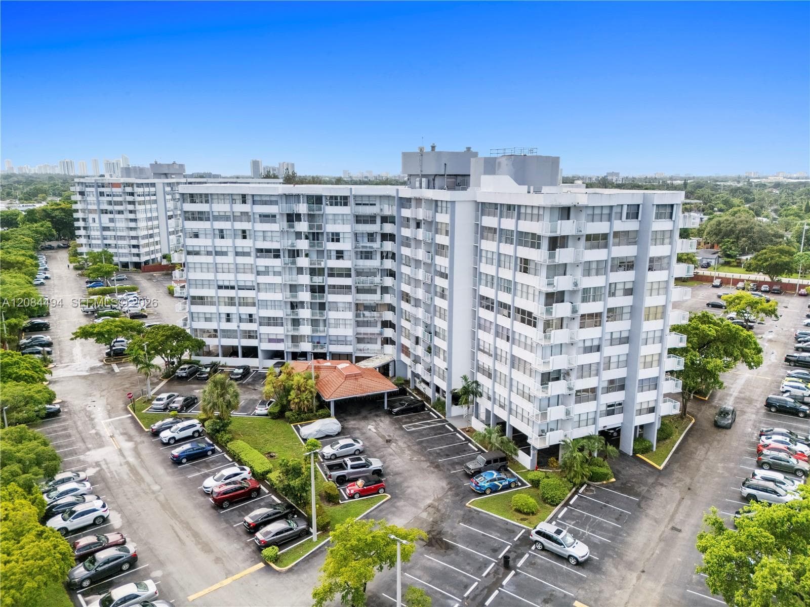1200 NE Miami Gardens Dr # 315W, Miami, FL 33179 photo 4