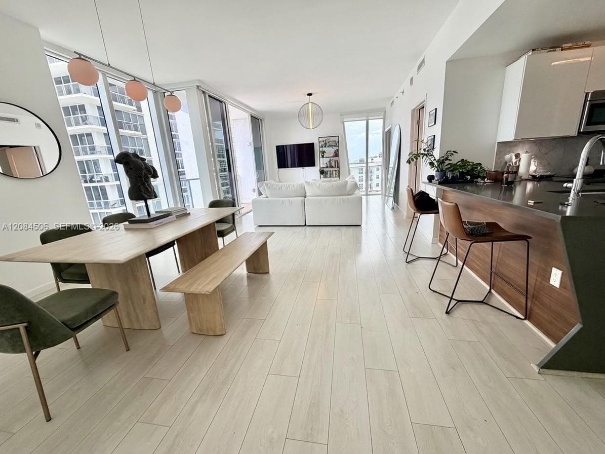 601 NE 27th St # 1002, Miami, FL 33137 photo 3