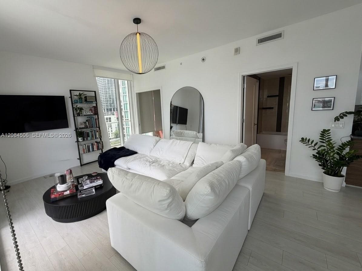 601 NE 27th St # 1002, Miami, FL 33137 photo 4