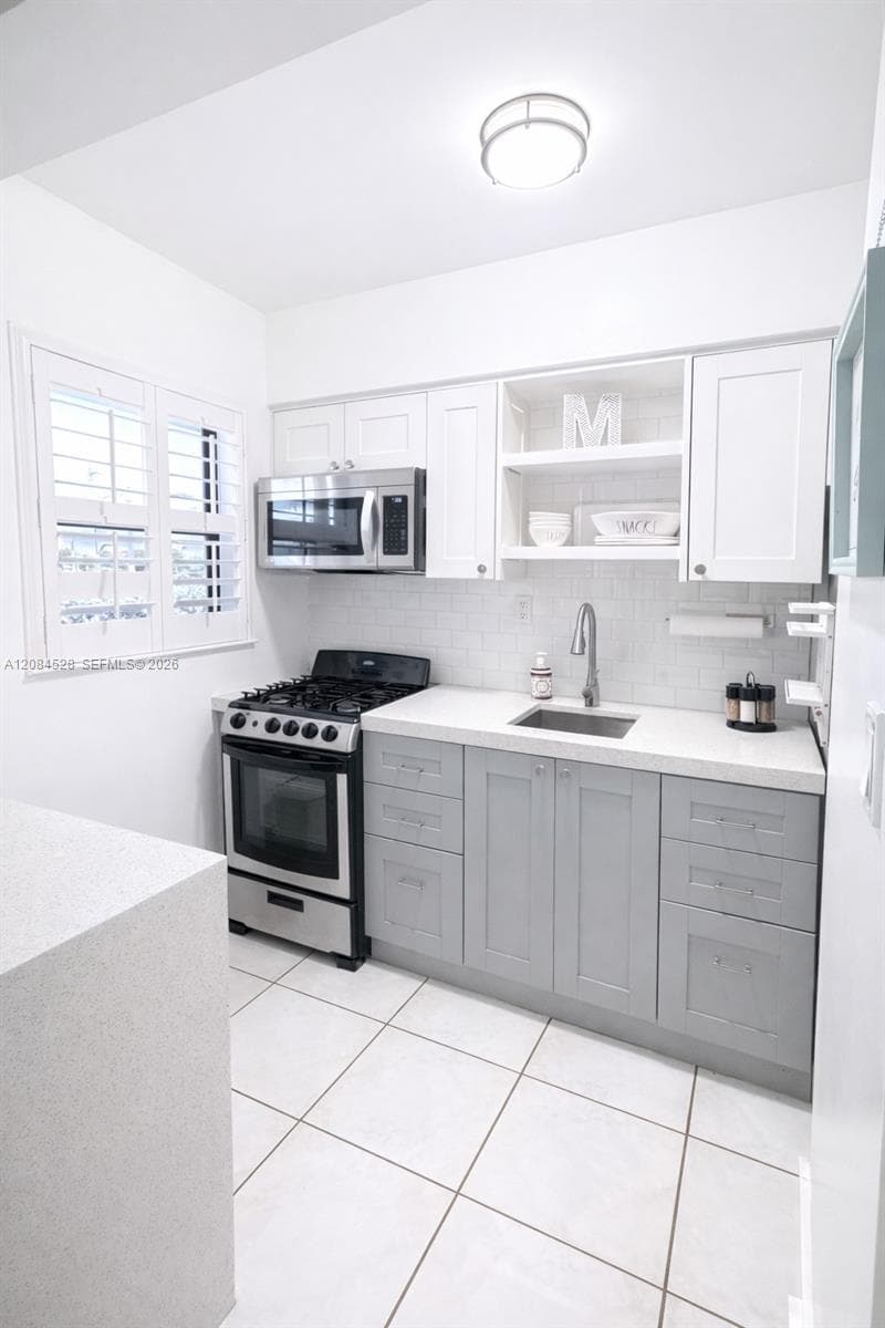 321 Wilson St # A105, Hollywood, FL 33019 photo 5