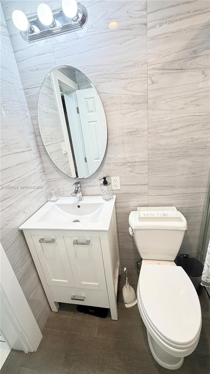 321 Wilson St # A105, Hollywood, FL 33019 photo 9