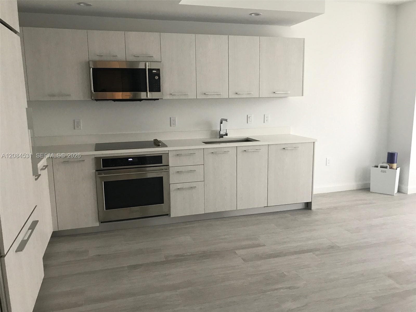 55 SW 9th St # 2807, Miami, FL 33130 photo 4