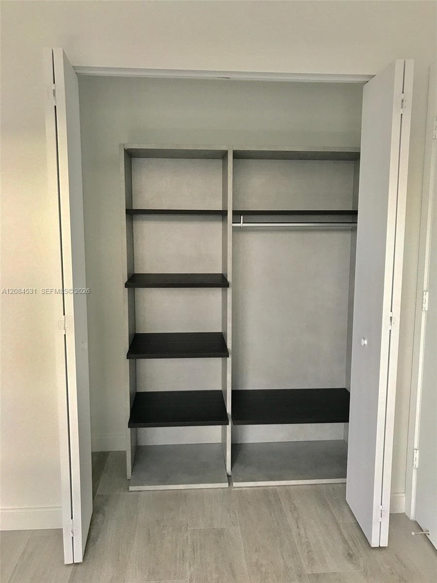 55 SW 9th St # 2807, Miami, FL 33130 photo 8