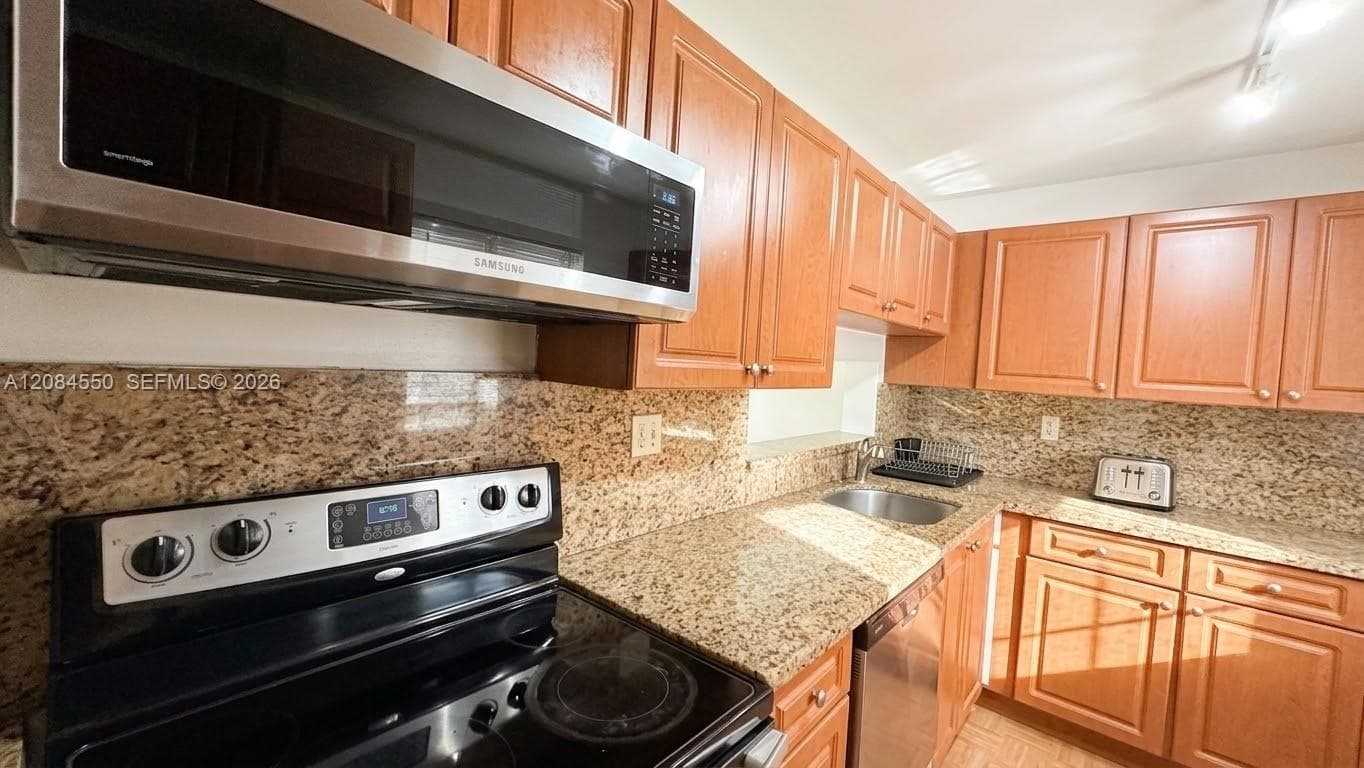 8520 SW 133rd Ave Rd # 210, Miami, FL 33183 photo 2