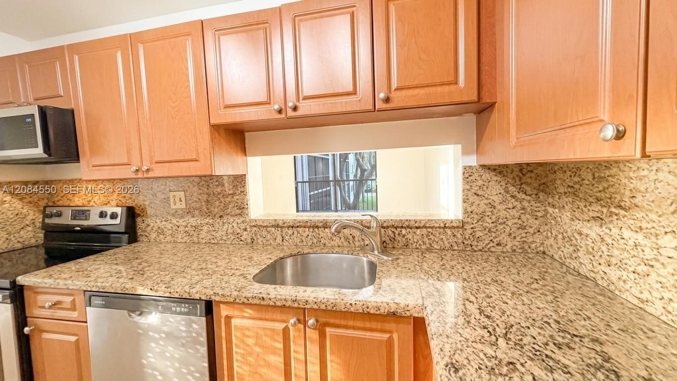 8520 SW 133rd Ave Rd # 210, Miami, FL 33183 photo 3