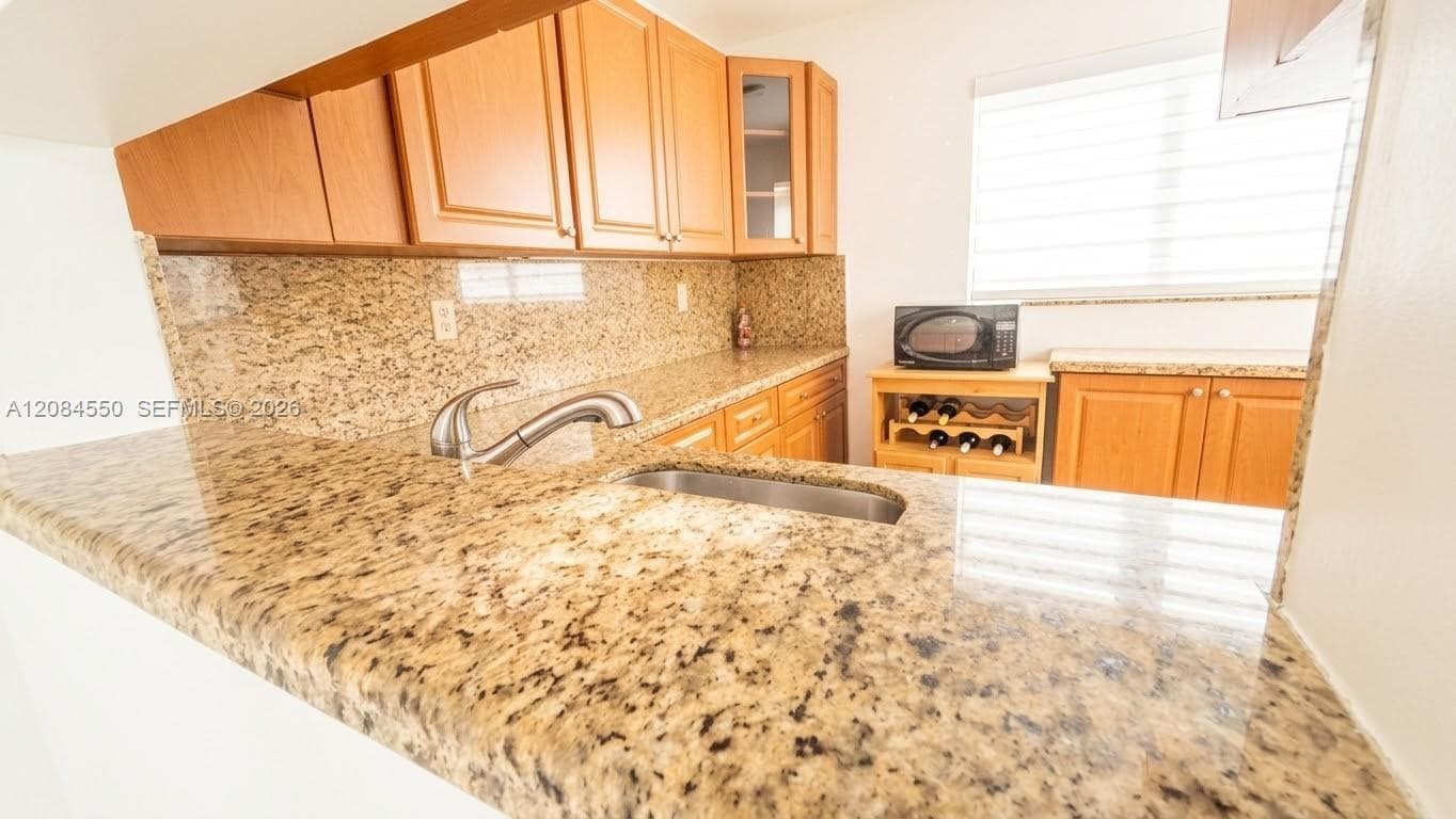 8520 SW 133rd Ave Rd # 210, Miami, FL 33183 photo 5