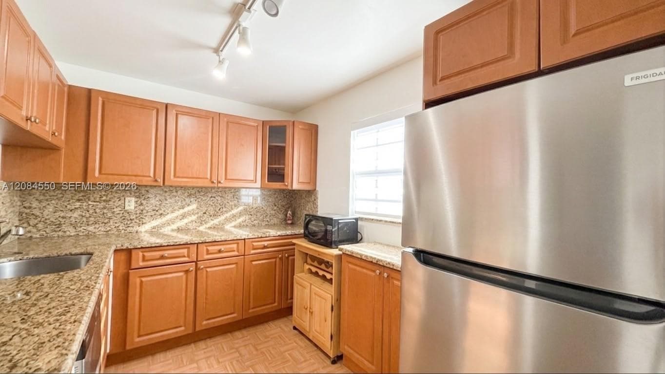8520 SW 133rd Ave Rd # 210, Miami, FL 33183 photo 4