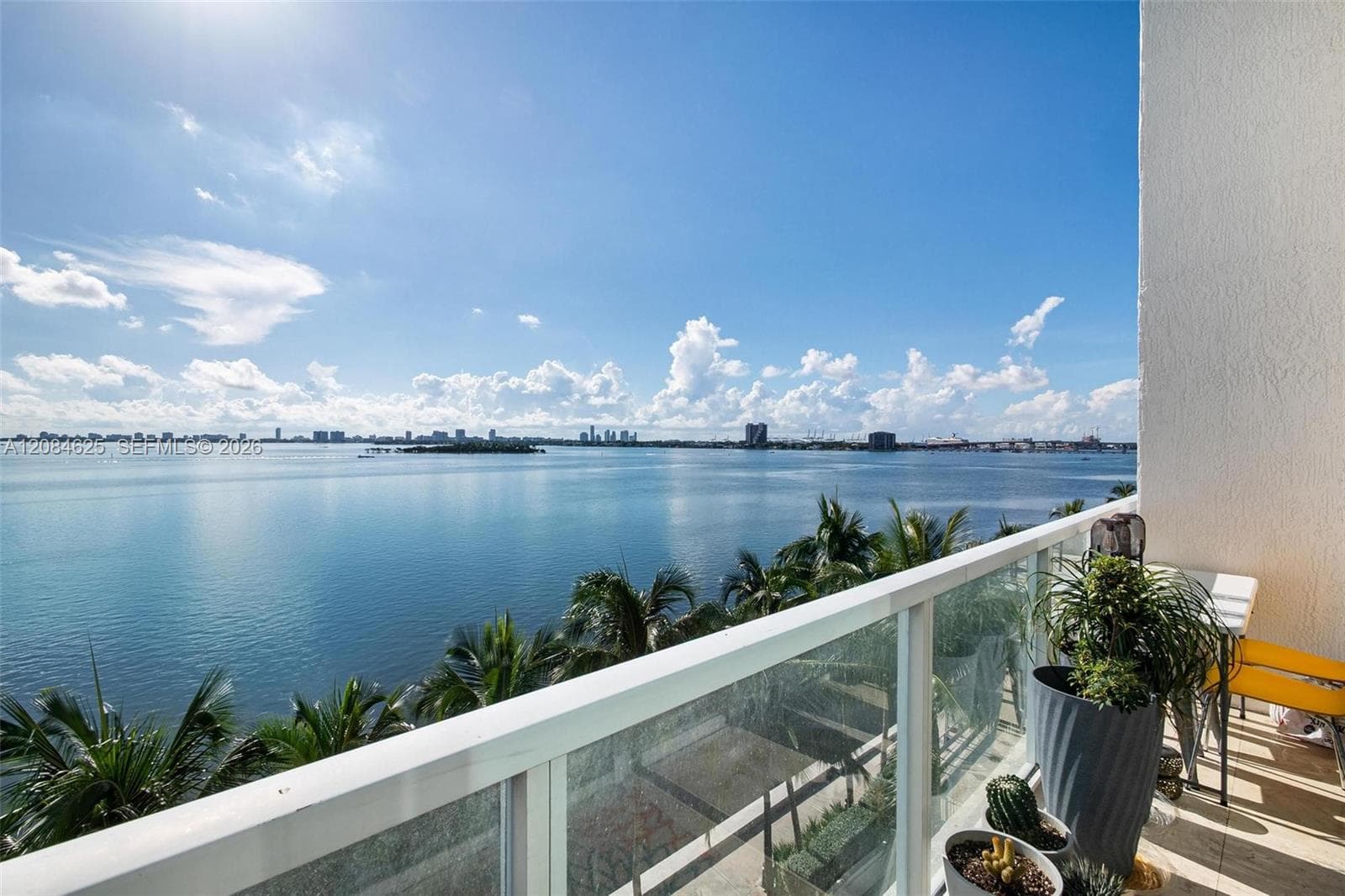 665 NE 25th St # 403, Miami, FL 33137 photo 2