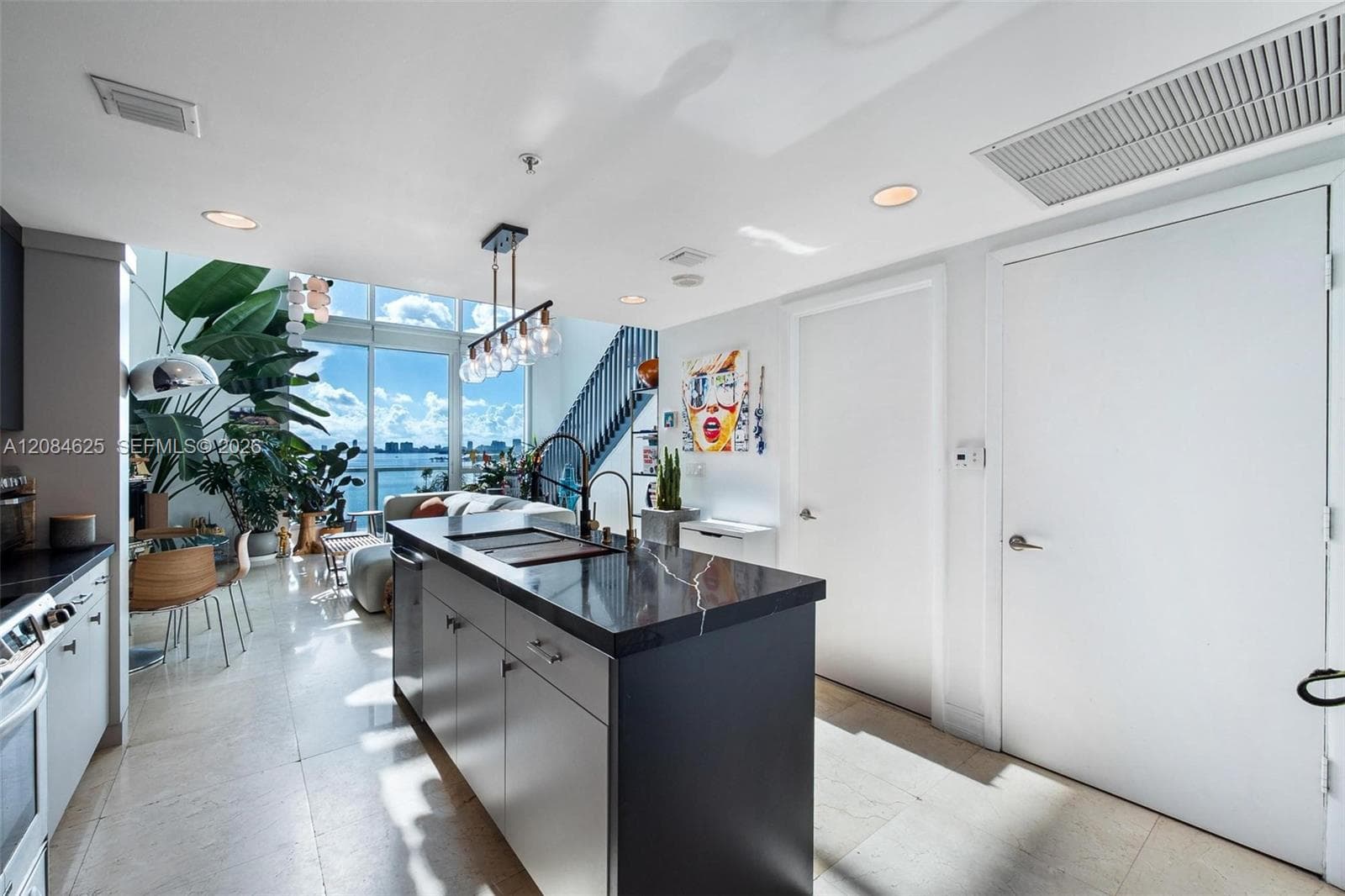 665 NE 25th St # 403, Miami, FL 33137 photo 10