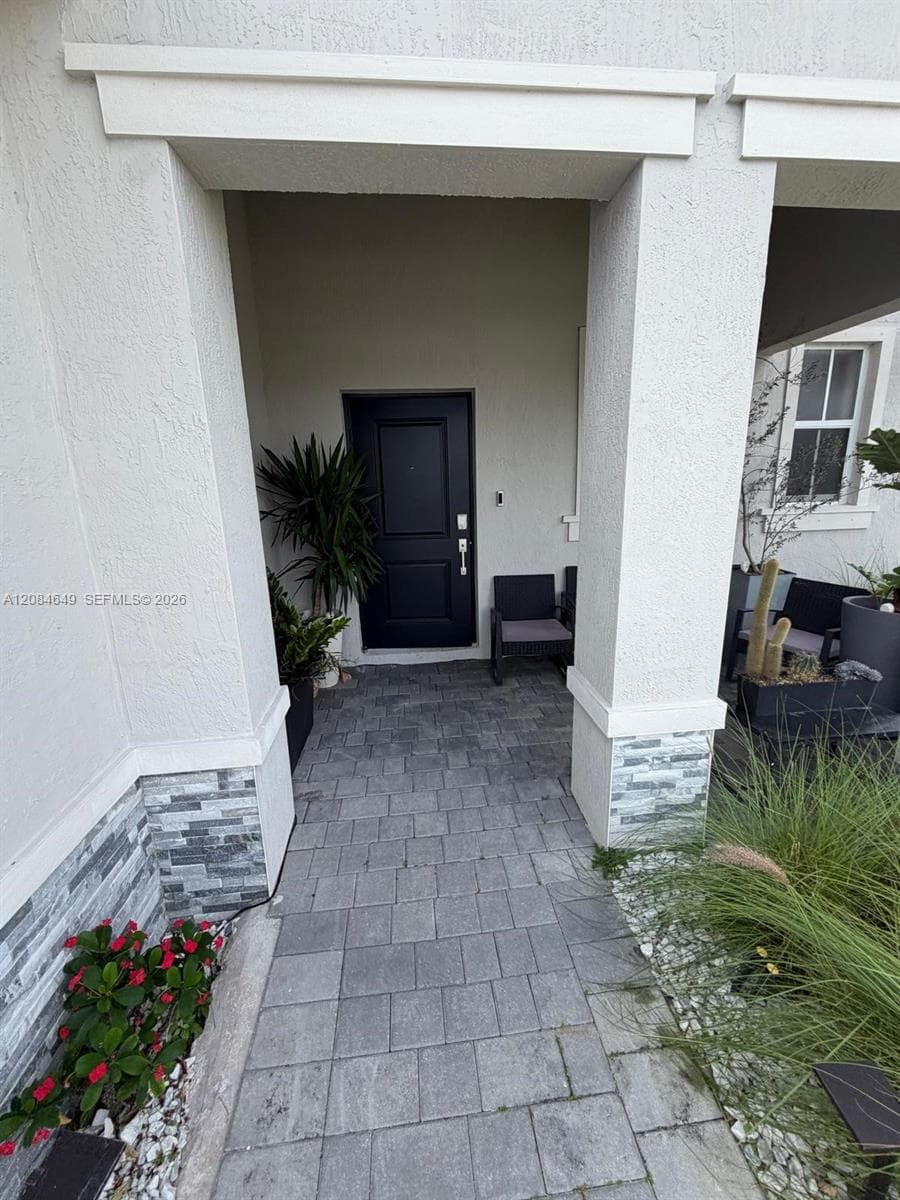 2618 SE 9th St, Homestead, FL 33035 photo 3