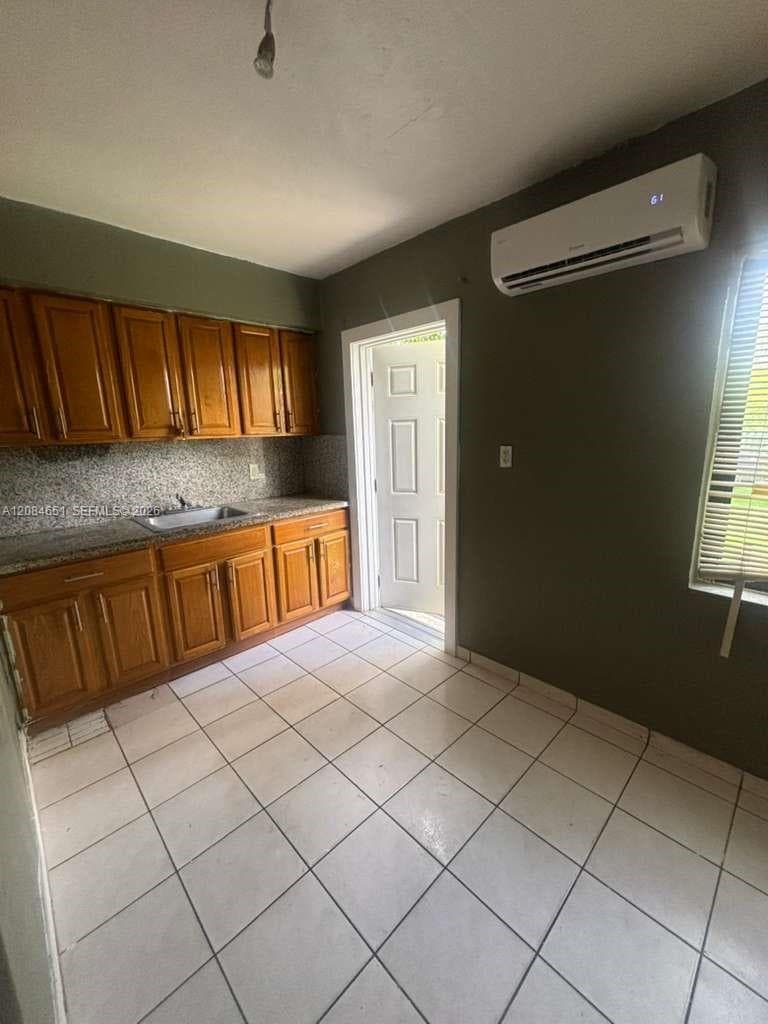 1167 NW 112th St # A, Miami, FL 33168 photo 9