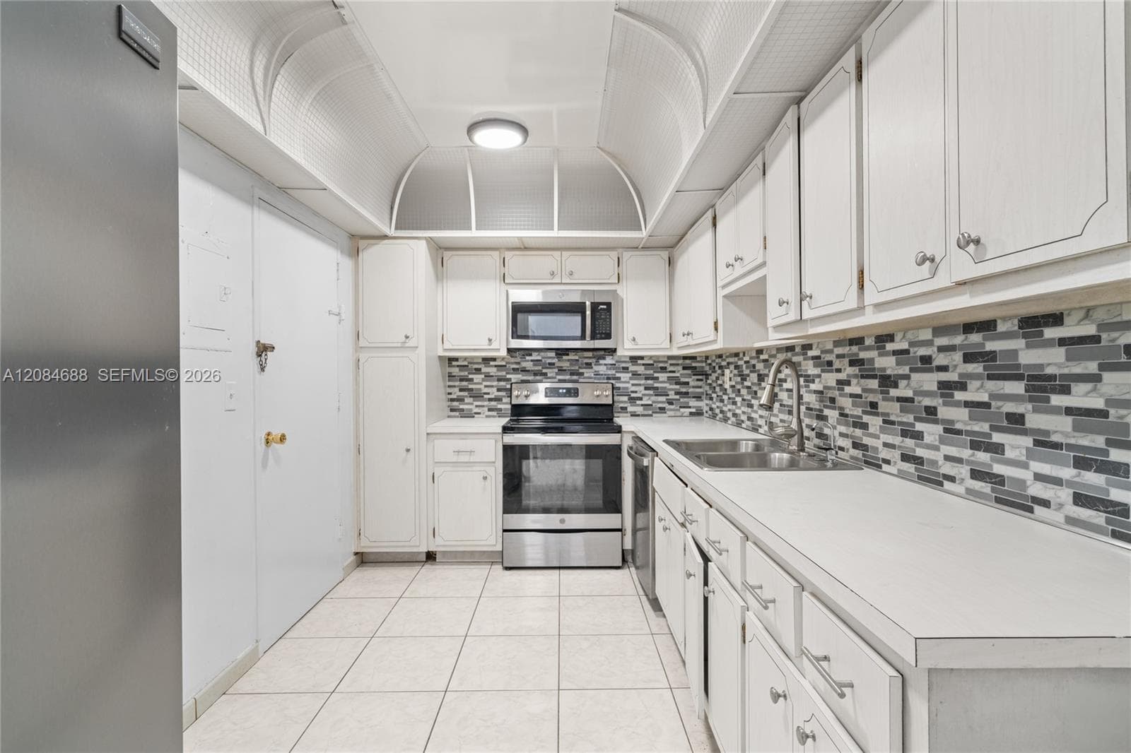 5001 Collins Ave # 5E, Miami Beach, FL 33140 photo 4