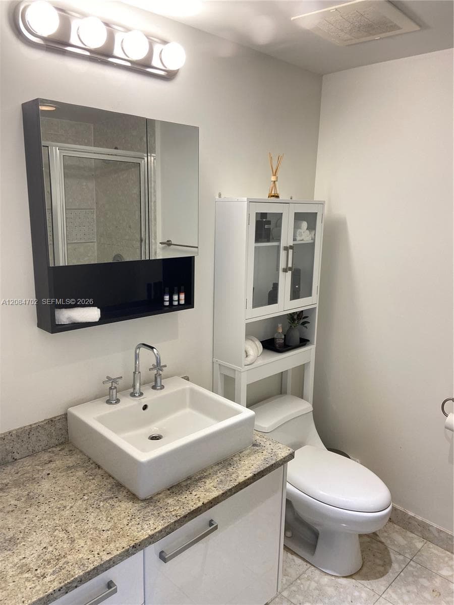 185 SW 7th St # 3206, Miami, FL 33130 photo 6